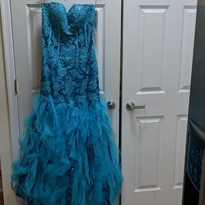 Jovani Turquoise Sequined Formal Gown, Sz 14